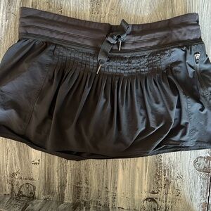 Lululemon Run Revitalize Grey Tennis Skort Sz 8
